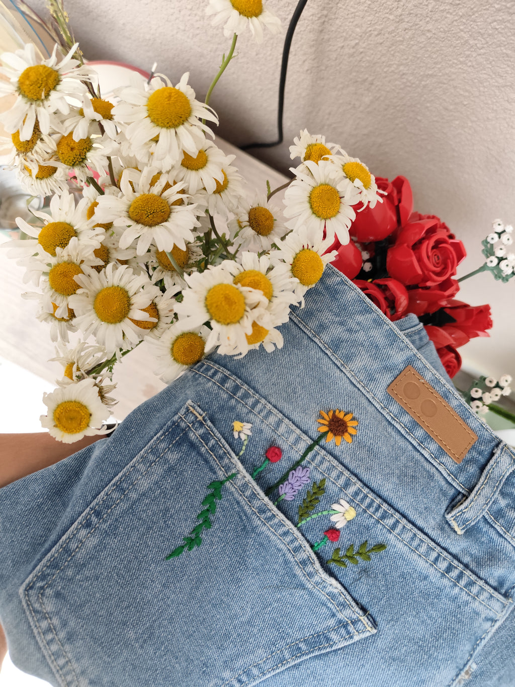 Broderie sur jeans - poche arrière