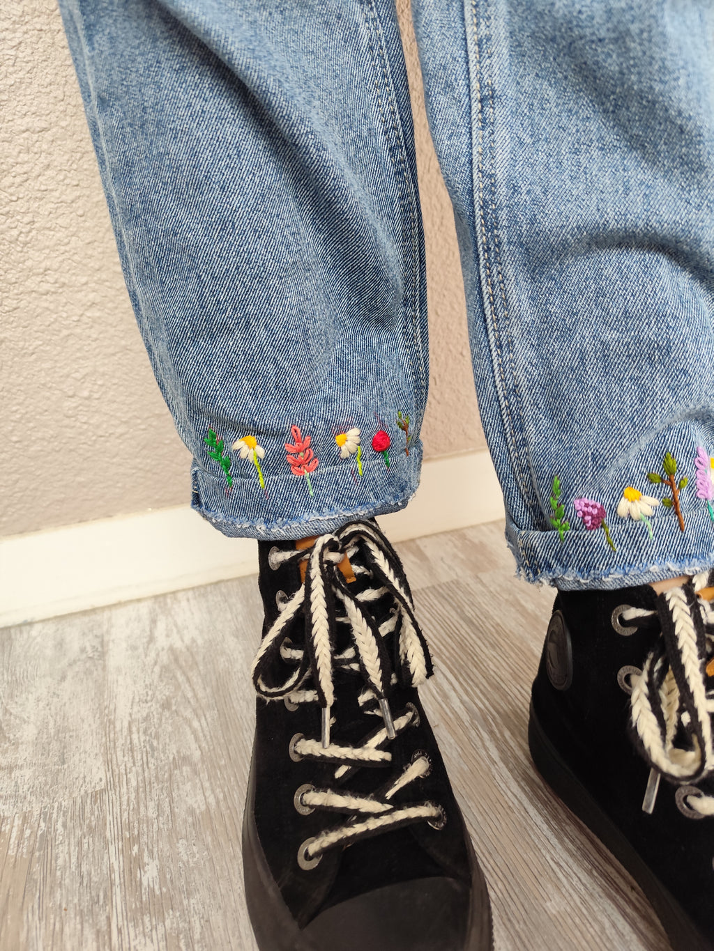 Broderie sur Jeans cheville