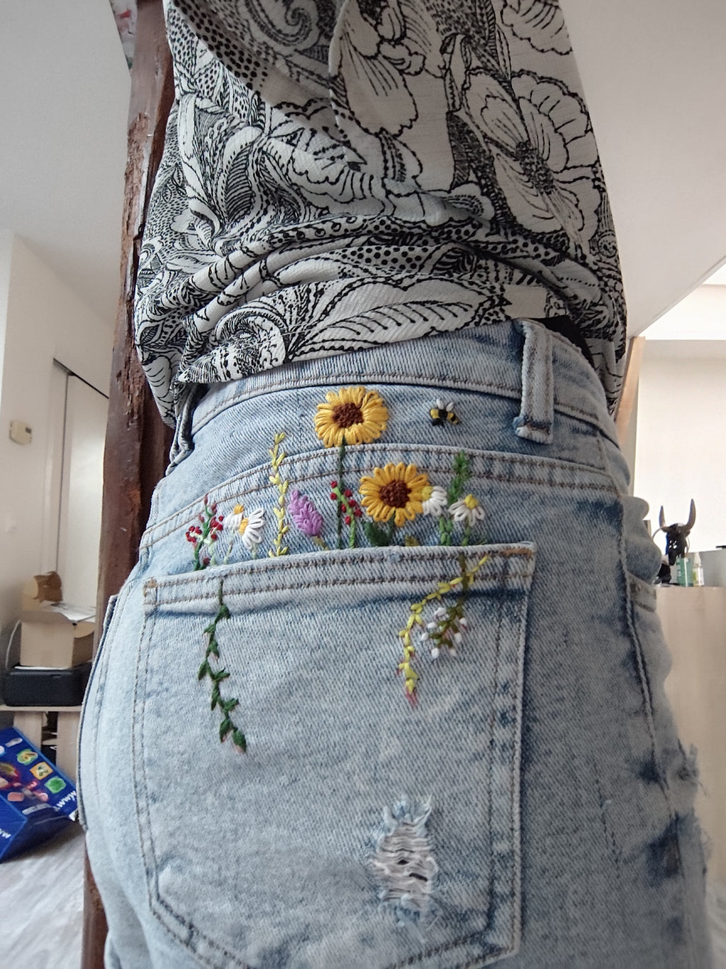 Broderie sur jeans - poche arrière