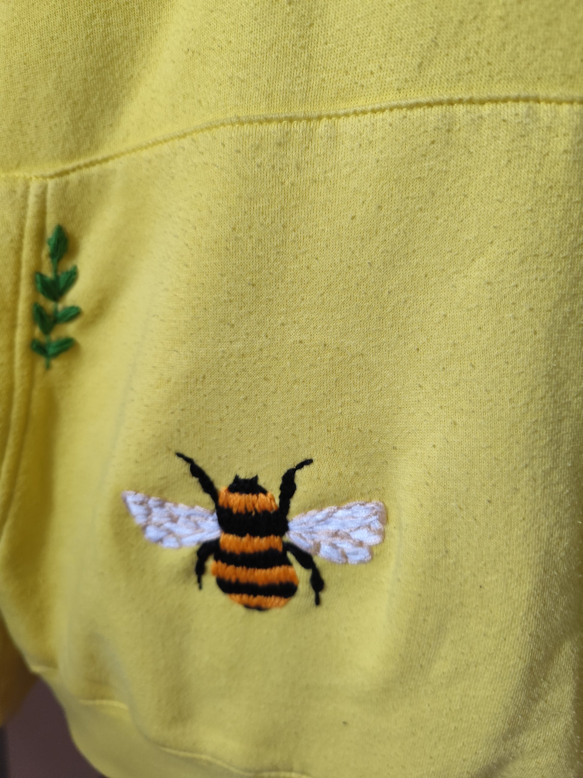 Sweat Custom Broderie abeille