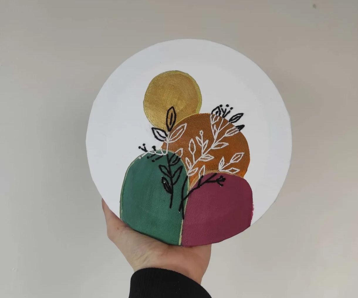Tableau rond broderie minimaliste