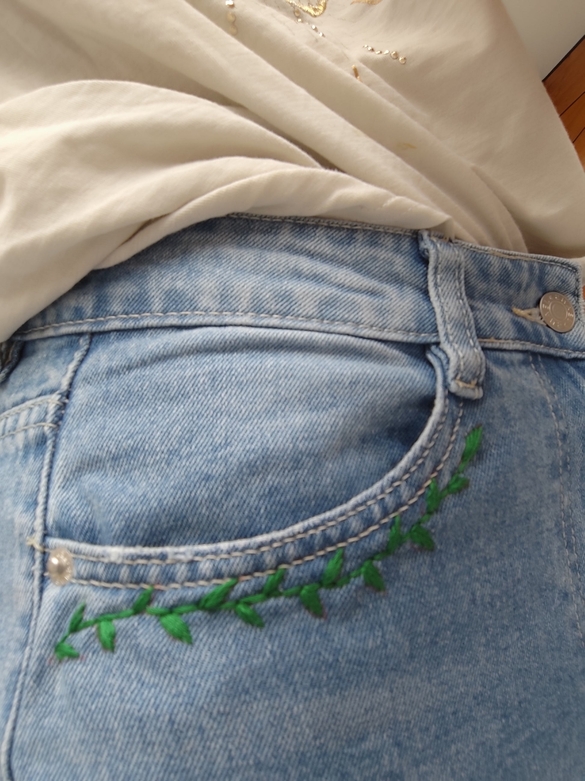 Broderie Jeans - poche avant