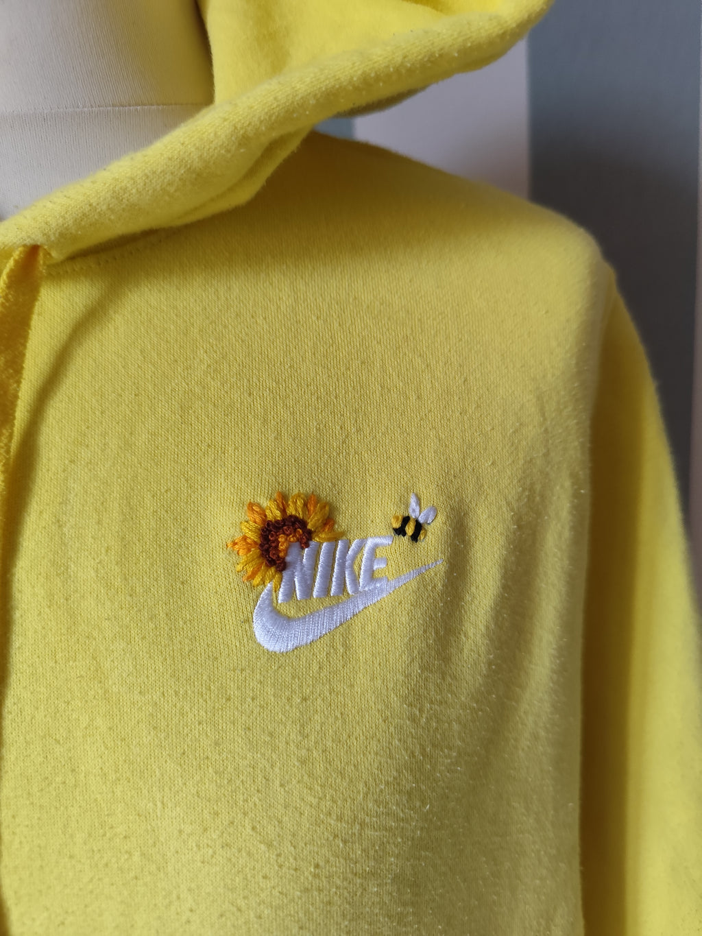 Sweat Custom Broderie abeille