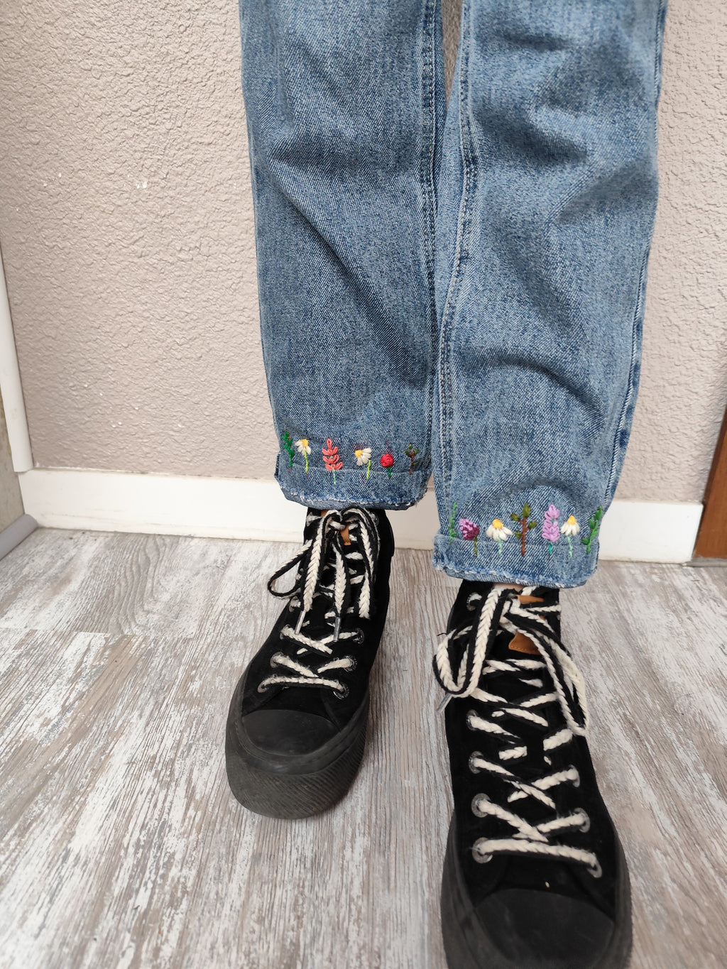 Jean fleurs cheville