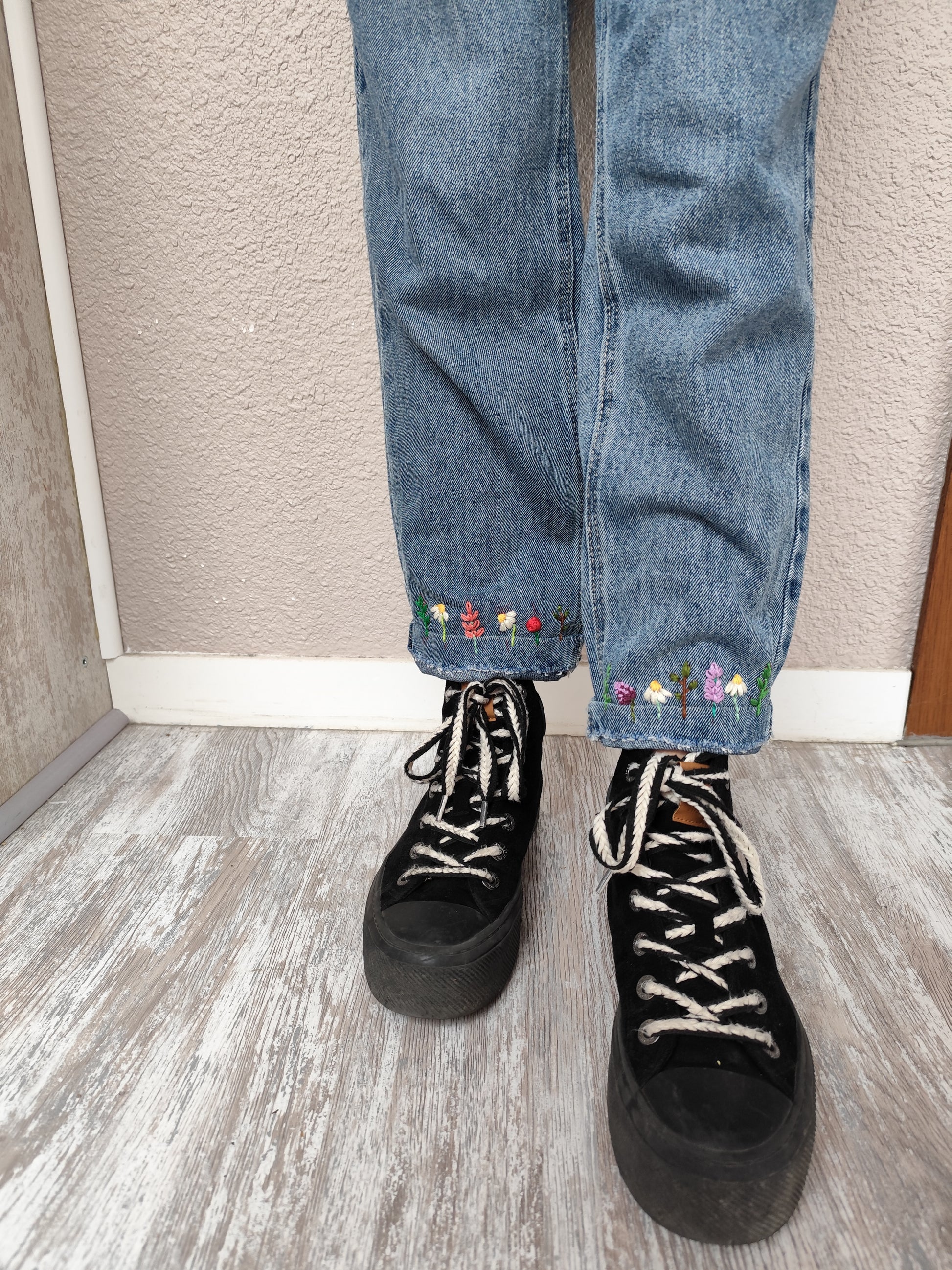 Jean fleurs cheville