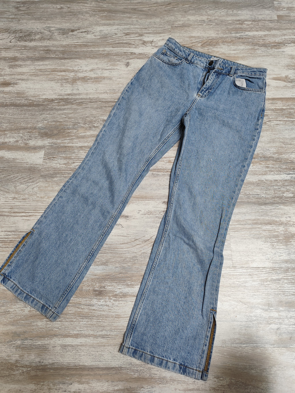 Jean Bootcut Brodé fleurs (T38)